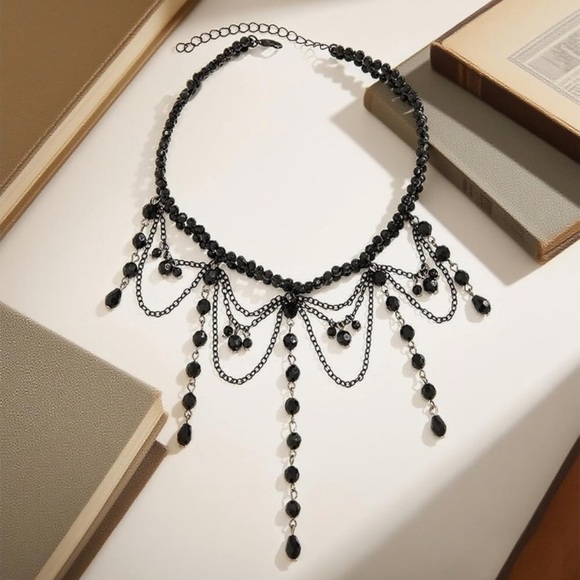 Elegant Black Beaded Choker‎ Necklace - Picture 2 of 2